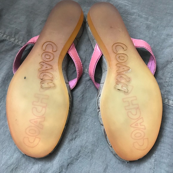 Coach flip flops in good condition. Size 8 - Picture 4 of 5